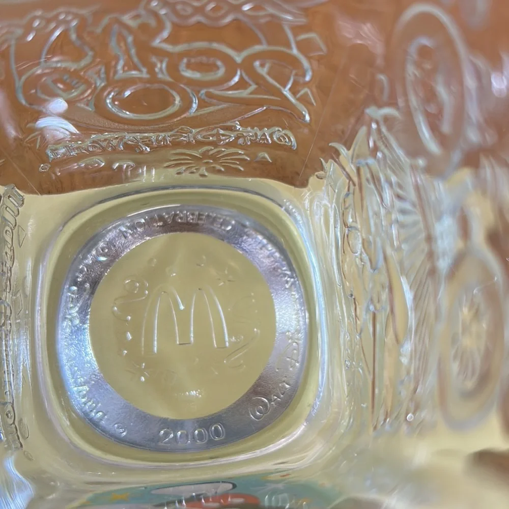 Walt Disney World McDonalds 2000 Commemorative Glass featuring Mickey Mouse